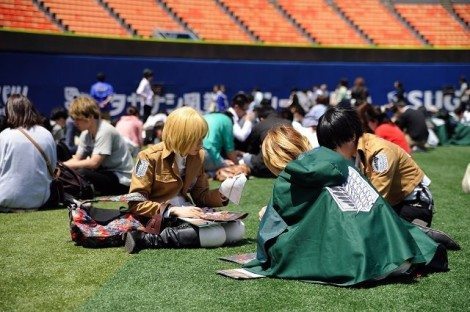 Attack on Titan fans in Japan race against the clock. [Robot 6]