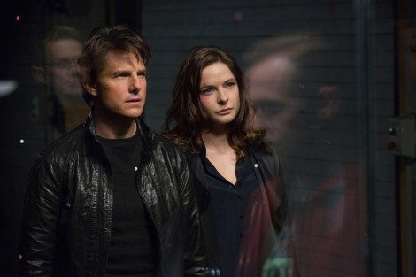Left to right: Tom Cruise plays Ethan Hunt and Rebecca Ferguson plays Ilsa in Mission: Impossible – Rogue Nation from Paramount Pictures and Skydance Productions