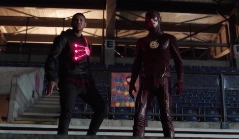 The Flash teams up with Firestorm once again! [farfarawaysite.com]