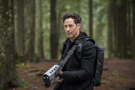 Maybe if Jay had carried a huge gun... [farfarawaysite.com]